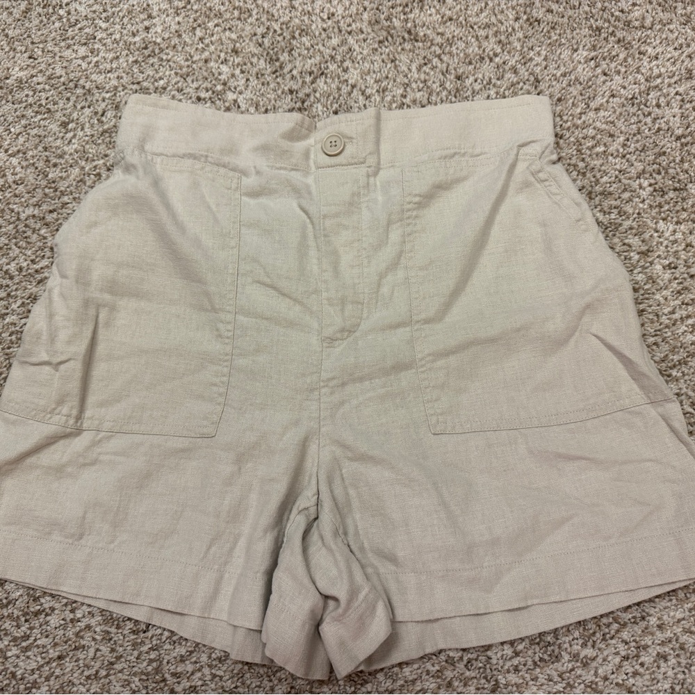 LOFT Women's Cream Linen Cargo Shorts